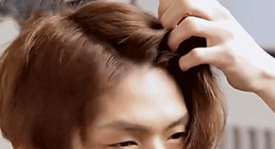 小编在这里也是建议大家,不要直接就去理发店烫发,万一做出的发型效果