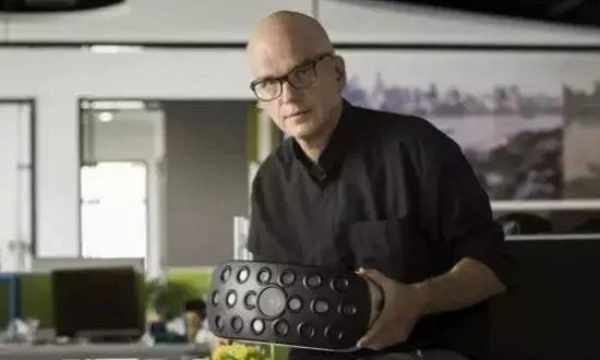 大吃一惊:美国五位最顶尖科学家全是中国人!