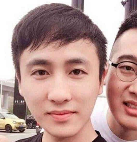 谢娜入驻快手,散打同框刷个啤酒互关,谢娜的反