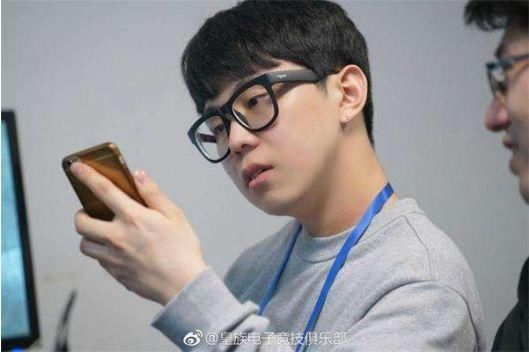 RNG爆冷被FPX击败,教练却拍手称快,粉丝强烈