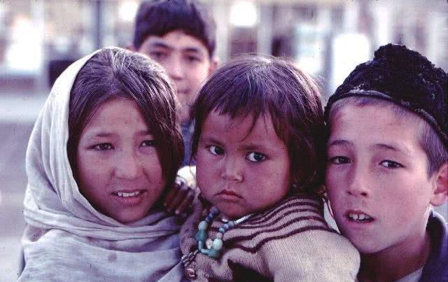 阿富汗哈扎拉人长得那么像中国人,是中国人后