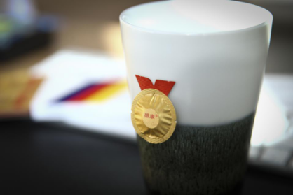 打喷嚏头疼发烧吃什么感冒药?吃感康片可以吗