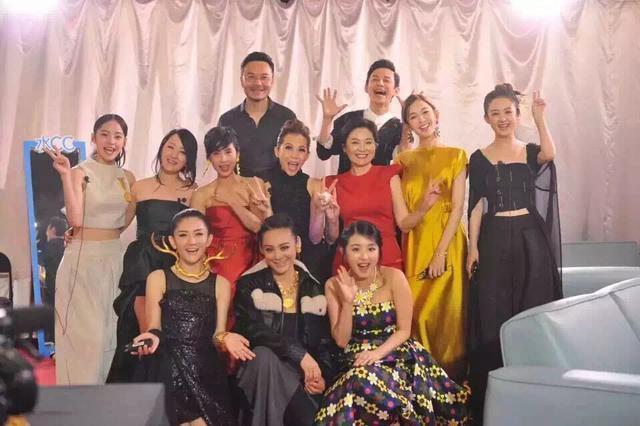 何炅和汪涵在综艺节目合体,上次是为了林青霞