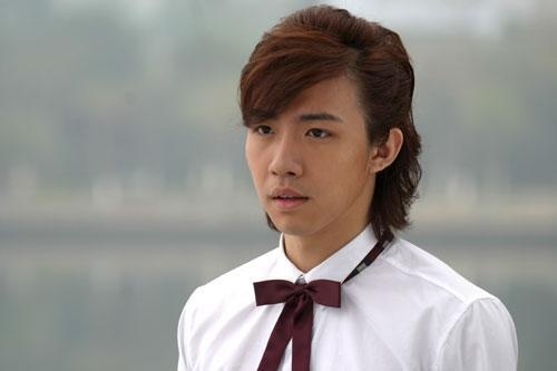 俞灏明吃西瓜减肥却遭网友吐糟:你的丑和减肥