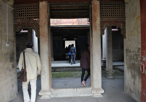 又见梅州,球王故里只有老人独居