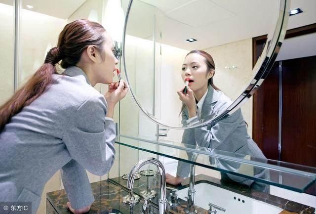 那些让面试官都脸红的奇葩问题,大学生是怎么