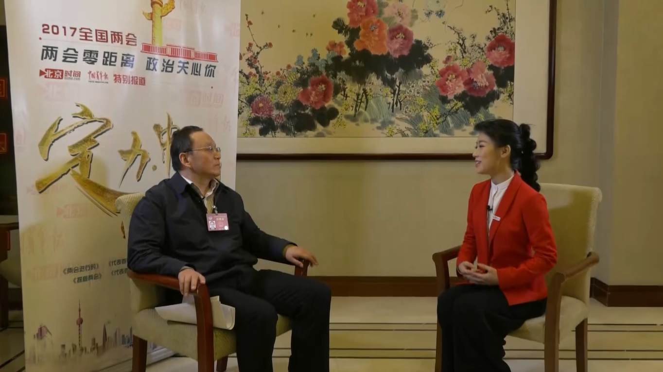 汤维建谈两高报告:成绩显著 提议民法应更便民化 汤维建谈两高报告:成绩显著 提议民法应更便民化