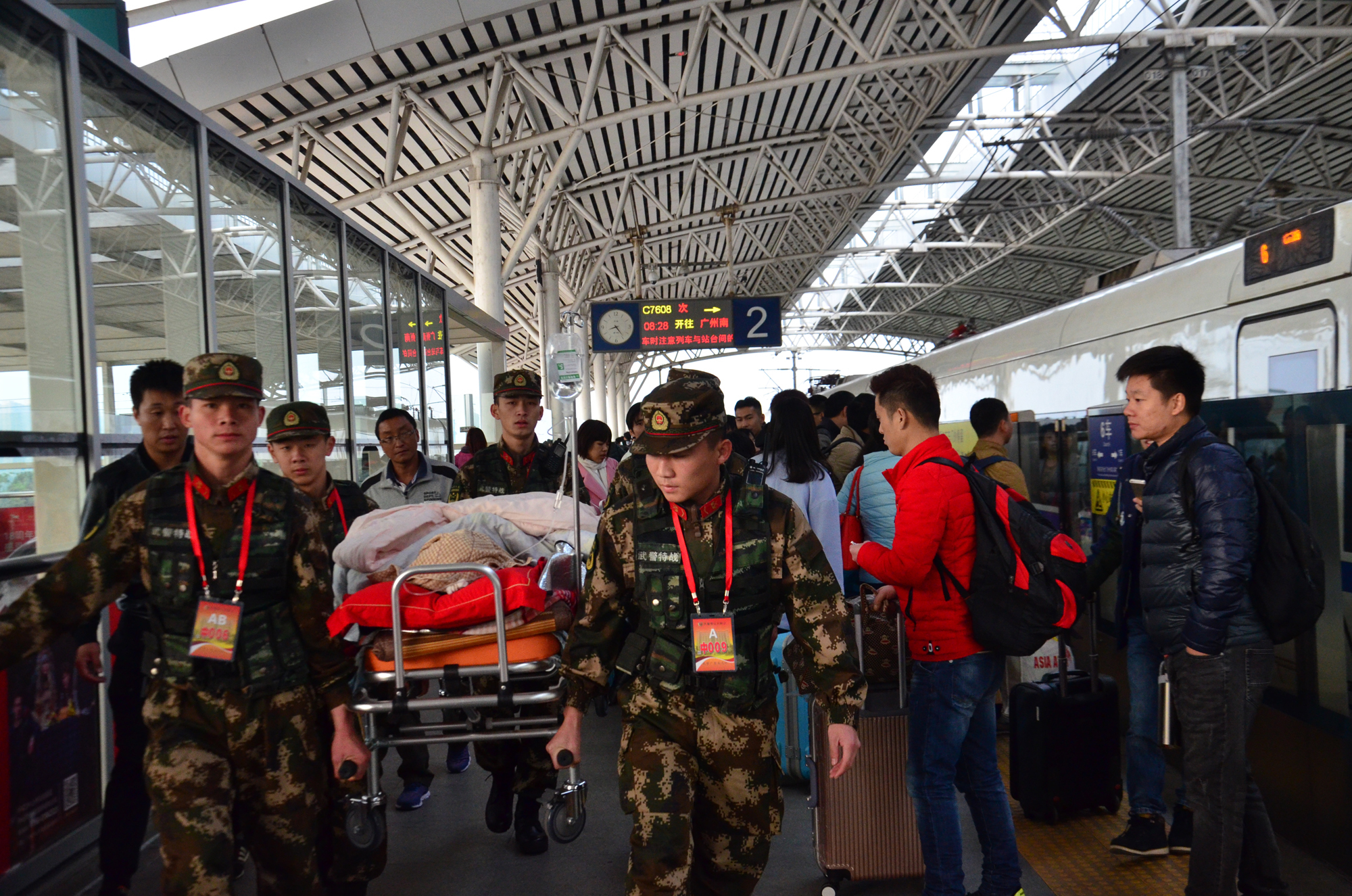 【强军故事集】——爱民为民 【强军故事集】——爱民为民