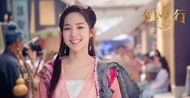 从初恋到郑爽再到娜扎,原来张翰喜欢这样的脸