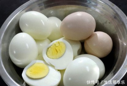 早上空腹吃一个水煮鸡蛋,坚持半个月,身体会出