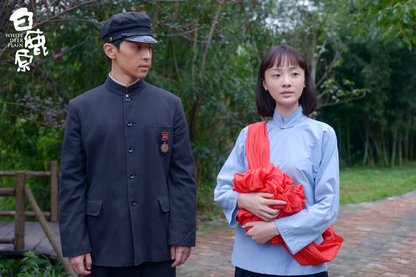 鹿兆海看白灵身戴红花