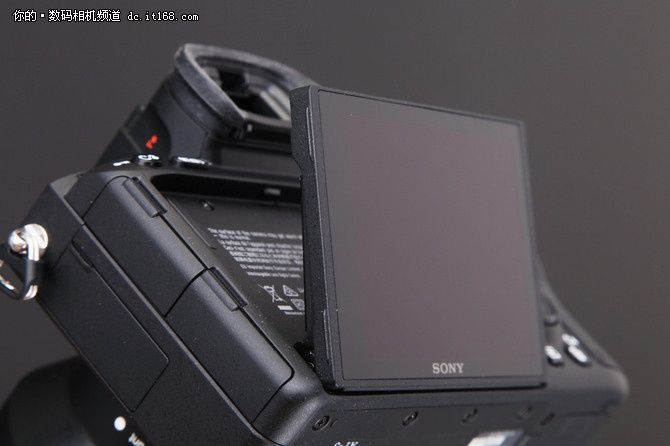 全画幅微单全面专业时代 索尼A7M3评测