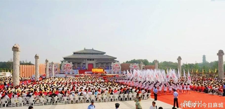 湖北最悲剧的城市,规划的4条铁路推着推着就没