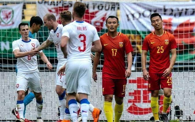 国足7场不胜历史最差,上次还是高洪波,里皮下