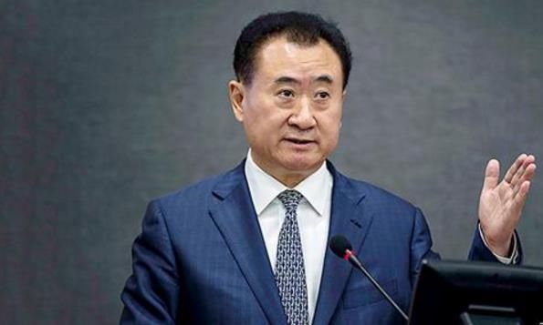 崔永元当面问王健林:房价什么时候降?不愧是名