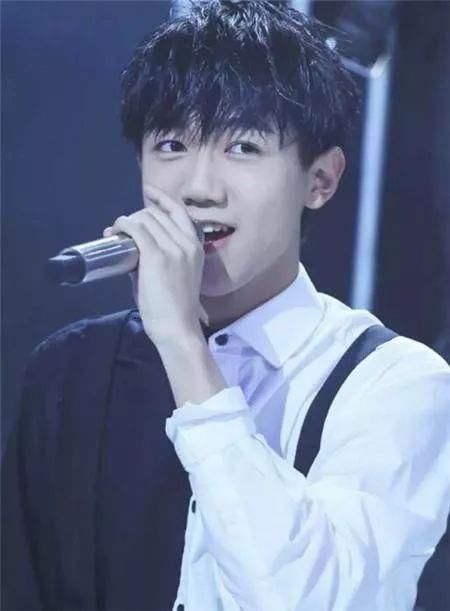 高中大学男生发型 阳光帅气有朝气