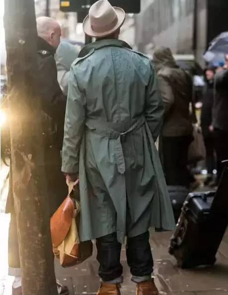 不是帅哥也要当一个背影杀手型男 不信你看!