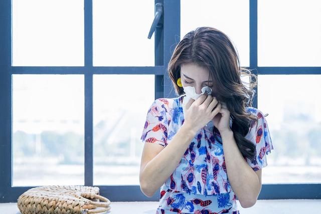 公司年会,老员工给老板敬酒,说了句祝福语,隔