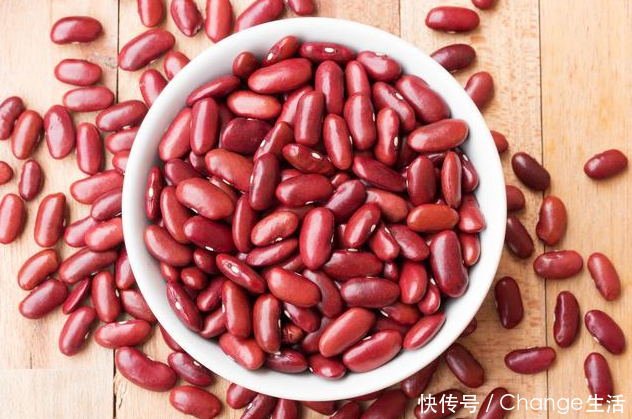 一到夏天手上就长小水泡,身体这里出问题了,你