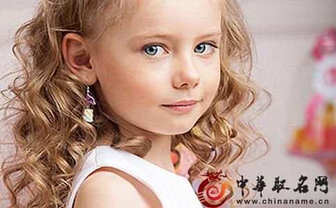 活泼开朗的女孩起名用字大全名字大全