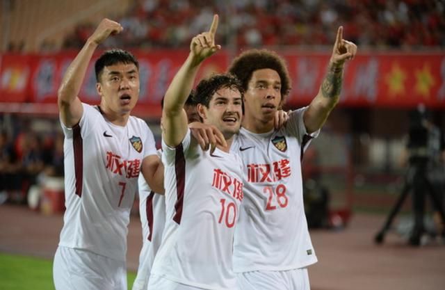 亚冠晋级让天津权健索萨帅位无忧,自从李玮峰