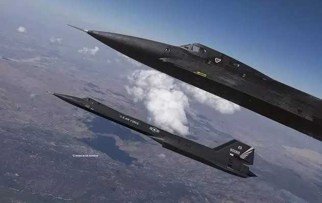 sr-71(左)和a-12侦察机