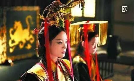 真实的芈太后,太厉害,面对使者亳不在乎地说出让男人都害羞的话