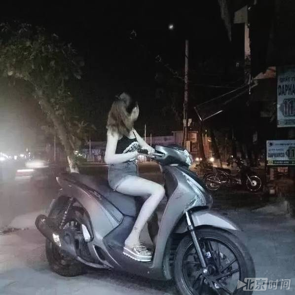 上也很容易看到年轻很年轻的(十七八岁)驾驶重型踏板摩托或者弯梁车