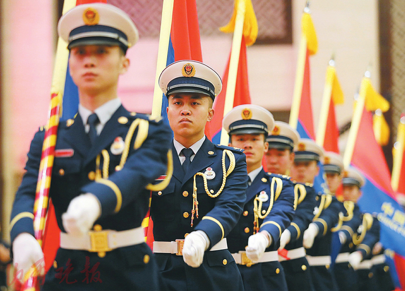 全省消防救援队伍授旗授衔和换装仪式在太原举行