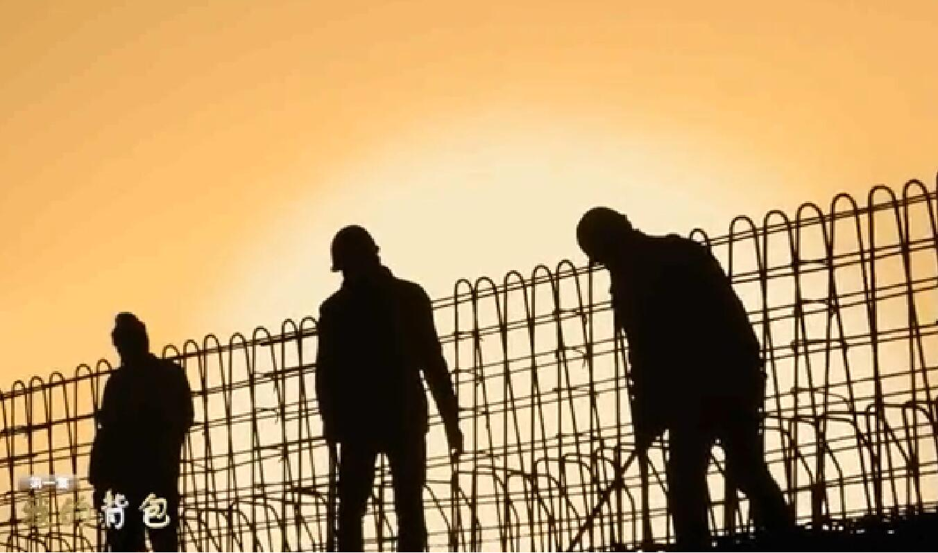 《幸福像花儿一样》第一集:我的背包 《幸福像花儿一样》第一集:我的背包