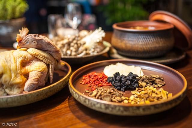 韩国人贬低中国美食,日本人说你连中华料理的