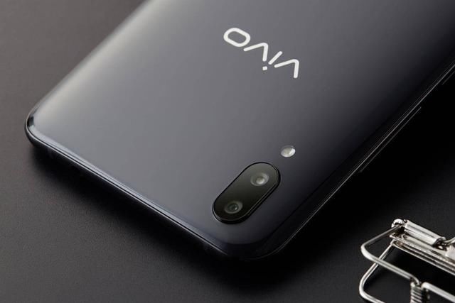 选择vivo X21而不是华为P20,不仅仅因为价格