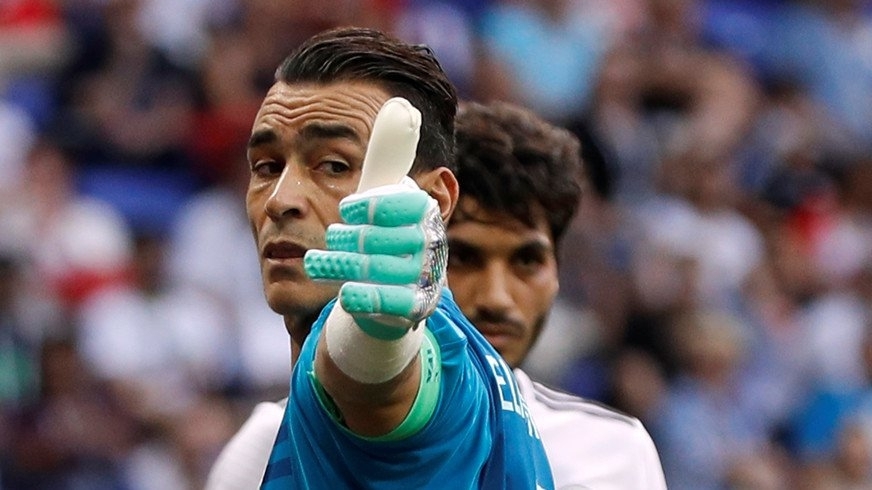 “世界杯爷爷”哈达里竟和准女婿是队友 赛后他们有账算 “世界杯爷爷”哈达里竟和准女婿是队友 赛后他们有账算