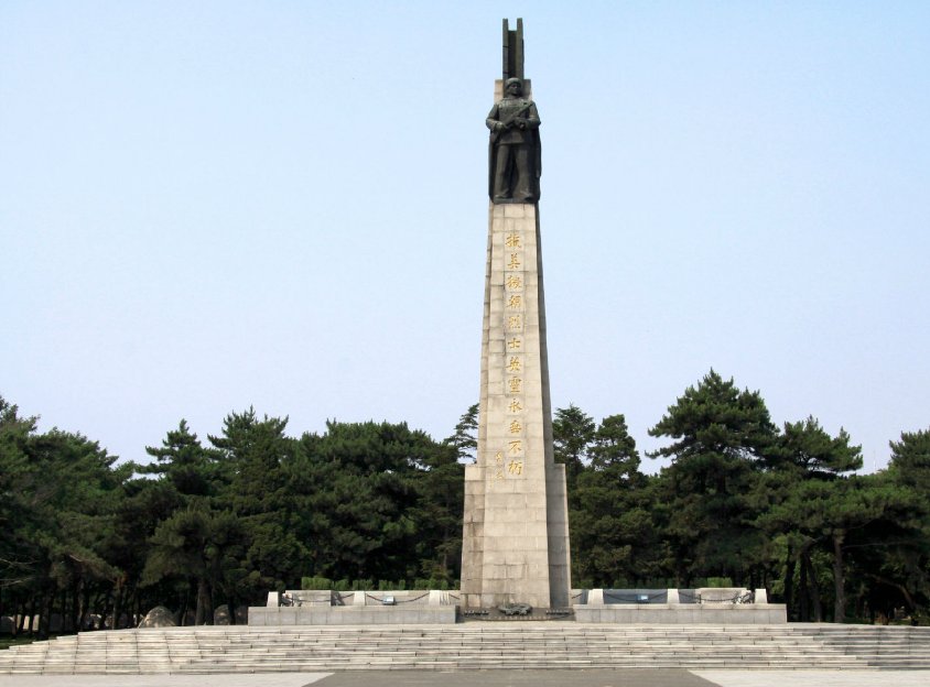 实拍黄继光墓地现状,53年下葬,郭沫若题诗,老战