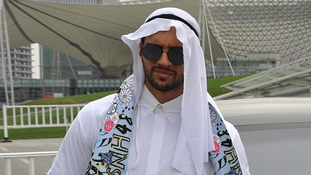 主持人张默带来了国外服饰惊艳全场 主持人张默带来了国外服饰惊艳全场