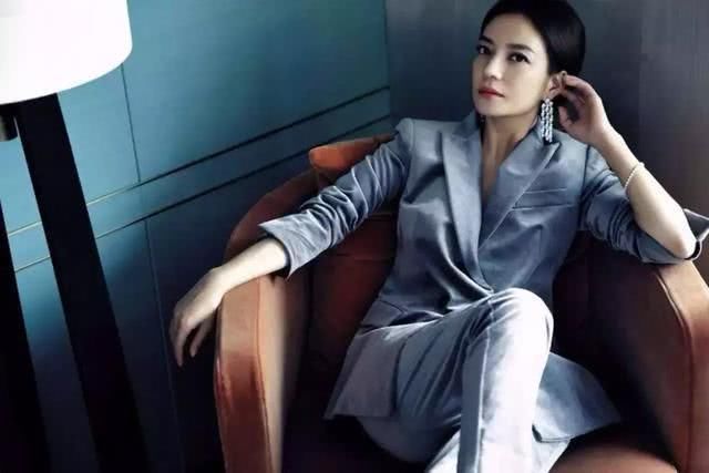 赵薇夫妇空手套白狼式收购坑惨股民,索赔遭遇