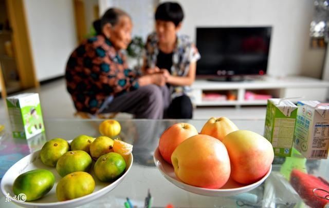 离婚的小姑子带着孩子回娘家住,一直住着不走