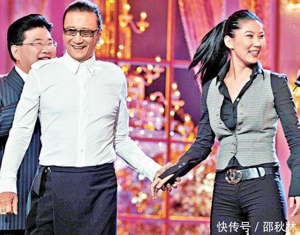 她是被谢贤两千万打发的小女友COCO,如今放