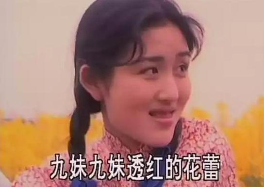 年轻时的靳东在周渝民旁边好没存在感