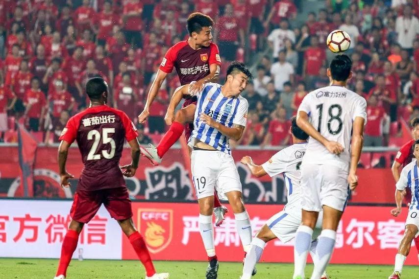 比武磊还火,国足锋霸两战轰入3球,里皮啥时候