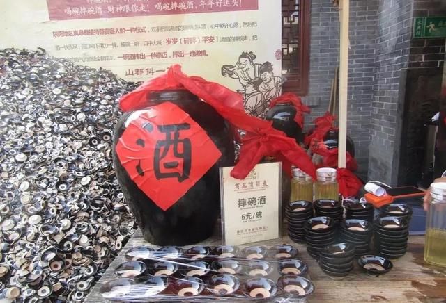 东营摊上大事了!乾庄火锅惊现火爆抖音的摔碗