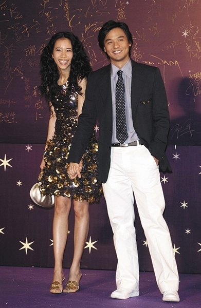 分分合合20年!舒淇晒与冯德伦合照却引各种打