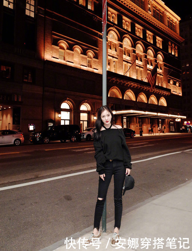 论穿搭性感小心机?一字肩毛衣,不多不少刚刚好