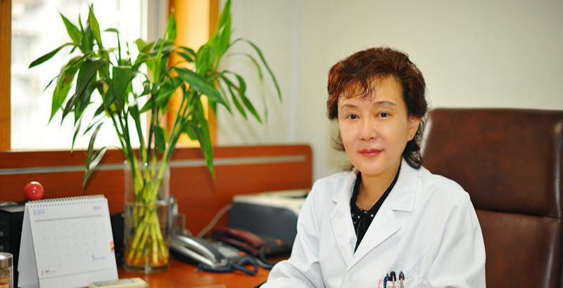 《携手同行》对话“百姓好医生”王以新 《携手同行》对话“百姓好医生”王以新