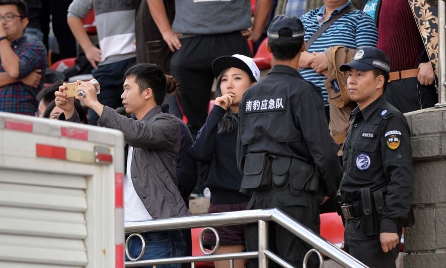 足球比赛在文筱婷来看好比人生。“每个球员在踢球的同时，也是在为自己的人生和事业而奋斗，俱乐部的前途是一方面，而在另一方面，我希望我的球员们以后都能拥有更好的人生。”文筱婷说到。