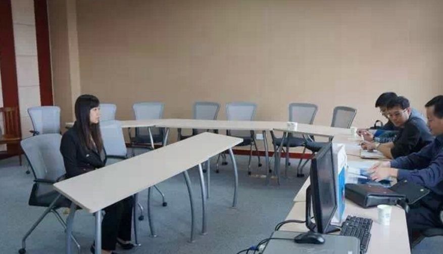 面试官:一块豆腐如何两刀切成8块?员工神回复