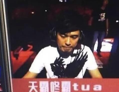 明星游戏ID花式曝光,baby很无奈,林更新最嘚瑟