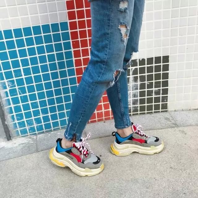 淘宝上看到当下很火的ins老爹鞋,想起我们小时