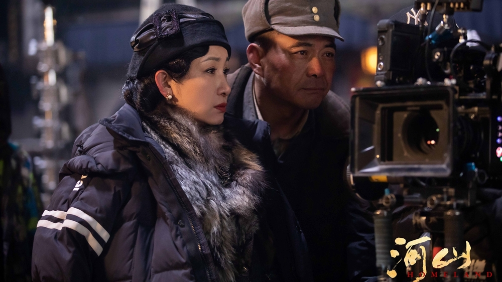 《河山》秦海璐与丈夫携手转型 一人身兼多职满是幸福