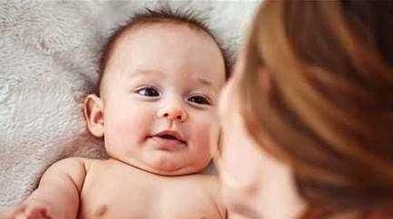 宝宝几个月会开始认人?宝宝的这三种表现告诉